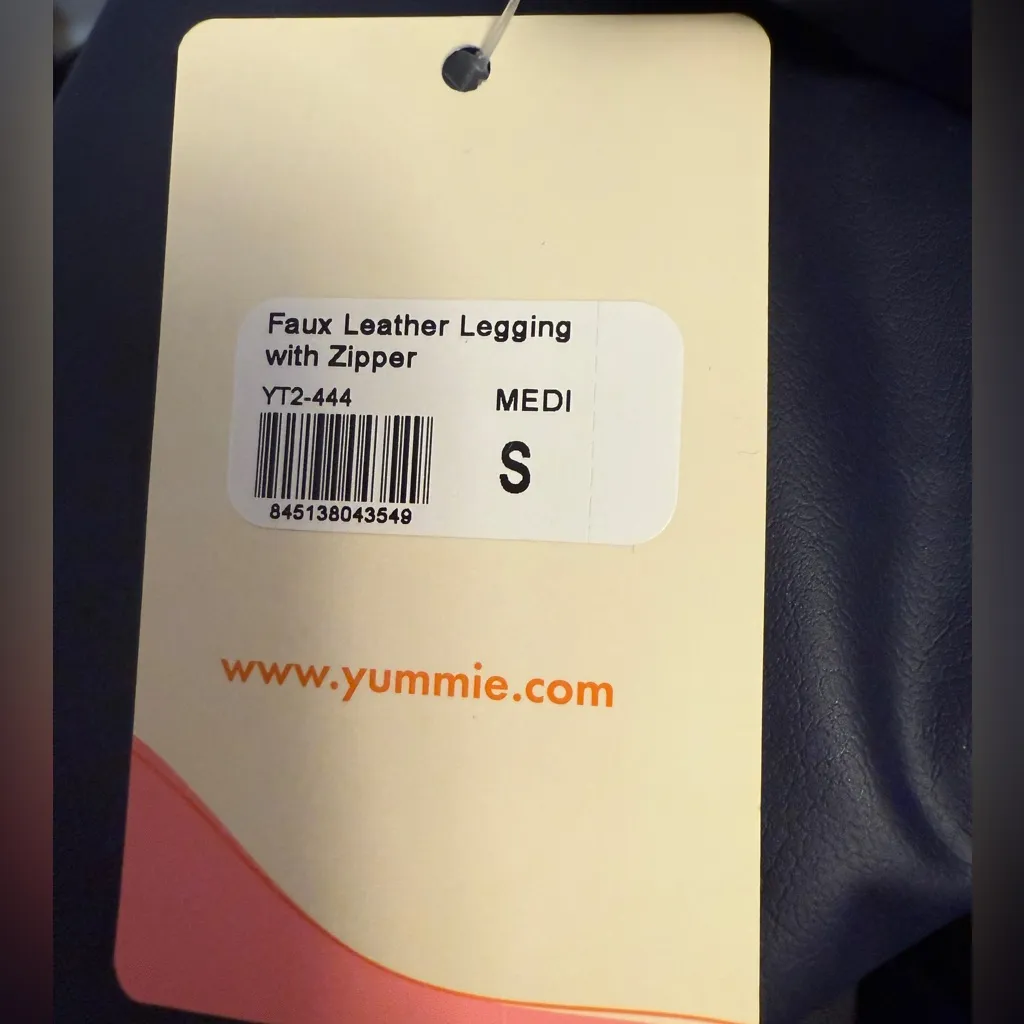 Yummie Faux Leather Shaping Legging W/ Side Zip - Image 5
