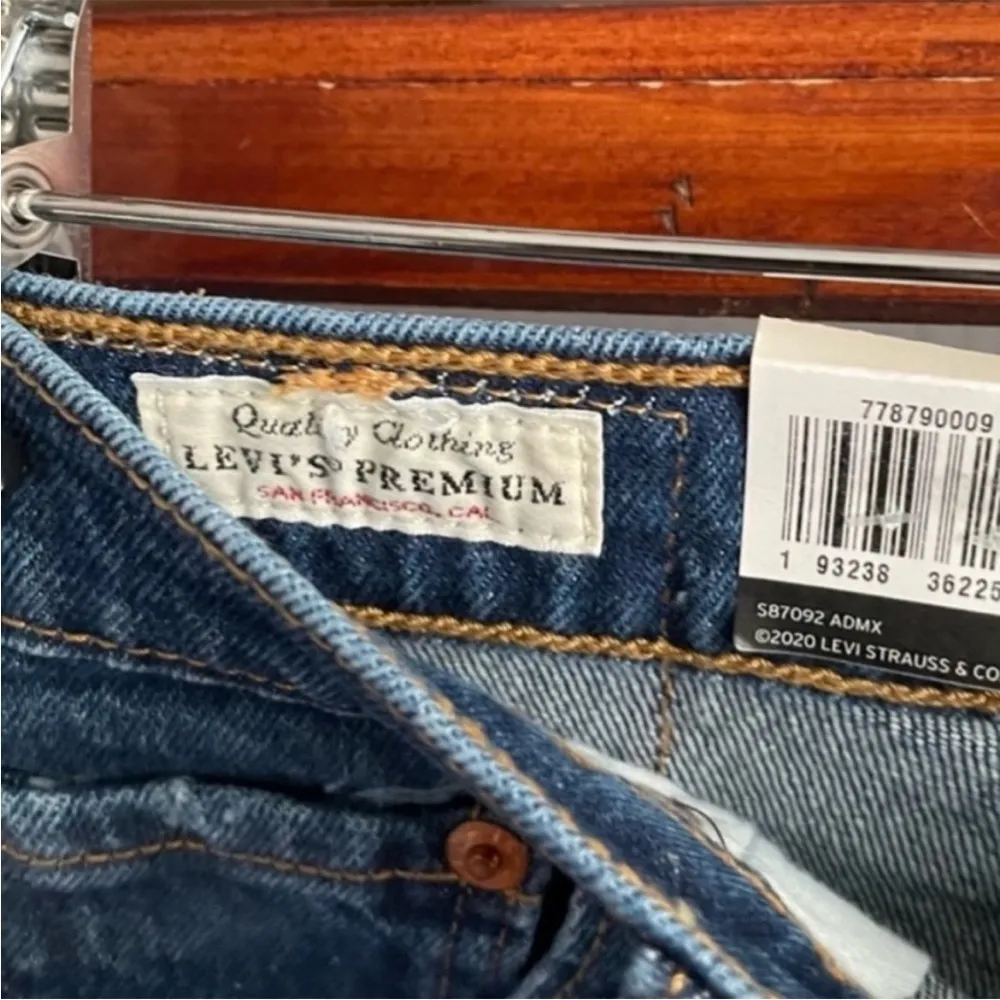 Levi’s Ribcage Short High Rise Distressed Ripped Denim Jean Short Size 25 - Image 10