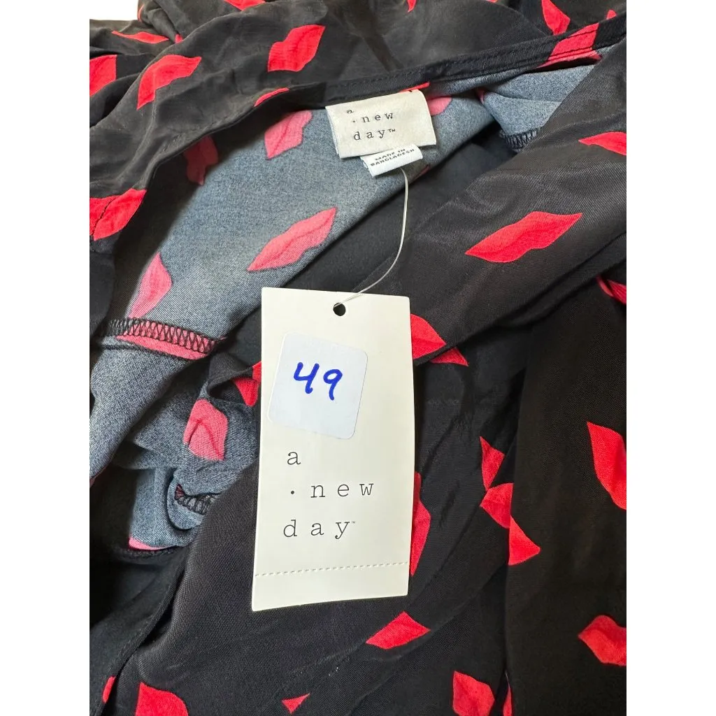 A New Day Womens V-Neck Dress Black With Red Lip Print Size 14 - Image 5