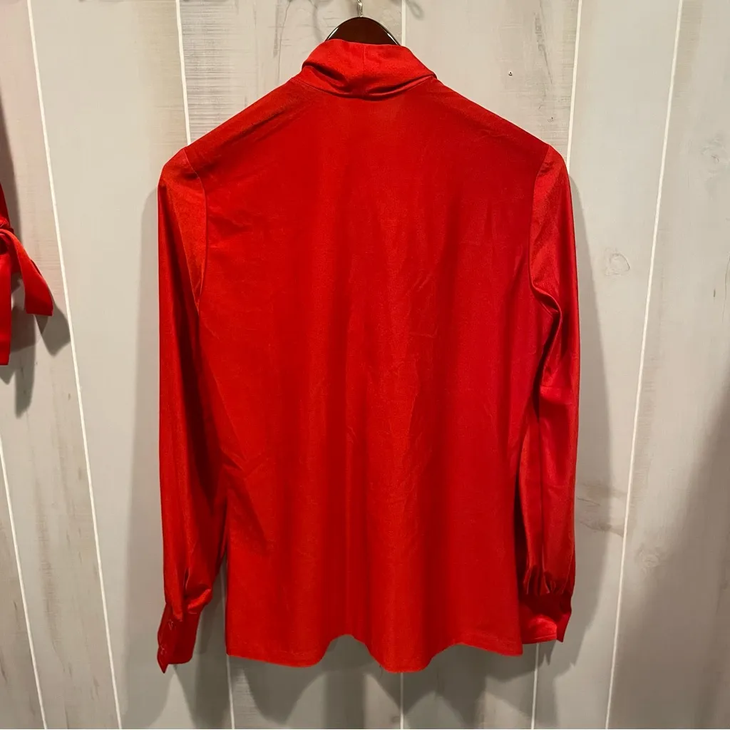 Vintage 70’s fire engine red flowy tie neck disco blouse Elles Belles 🔥🚒🧯 Size M - Image 8
