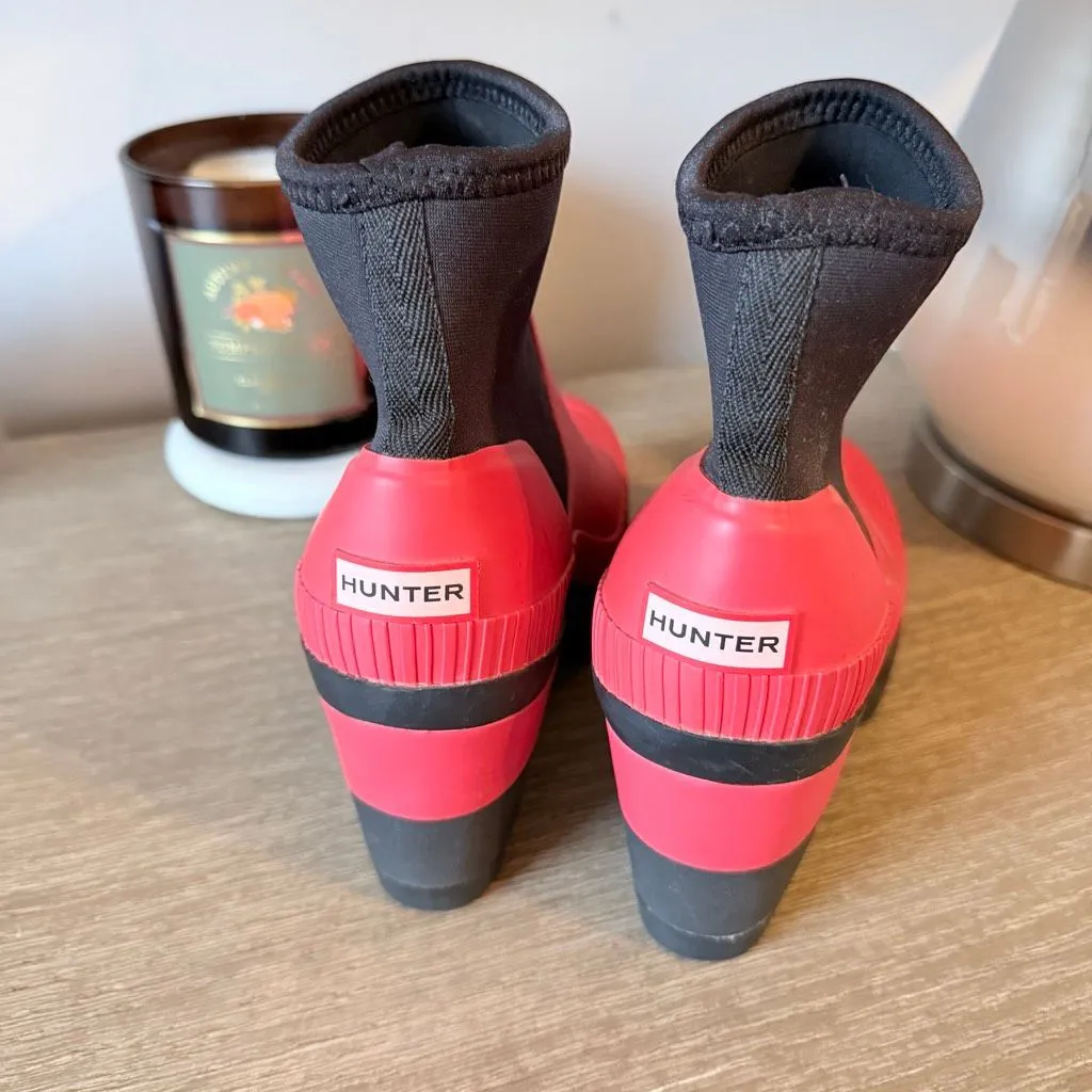Hunter Wedge Wellington Rain Boots in Red/Black Size UK5 / US 7 - Image 4