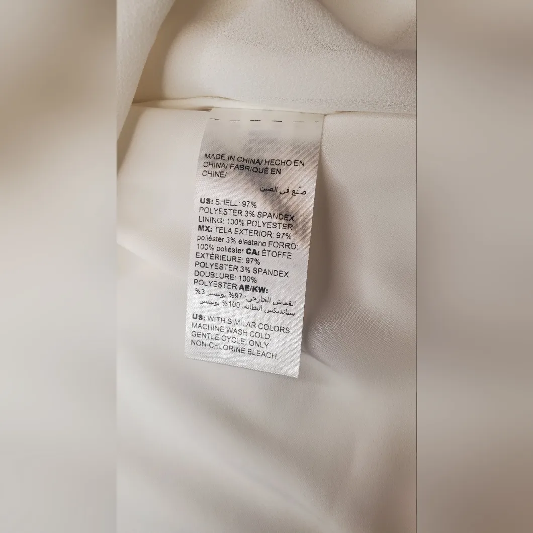 White House/Black Market Elegant White Ruffle Blouse Size:6 - Image 7