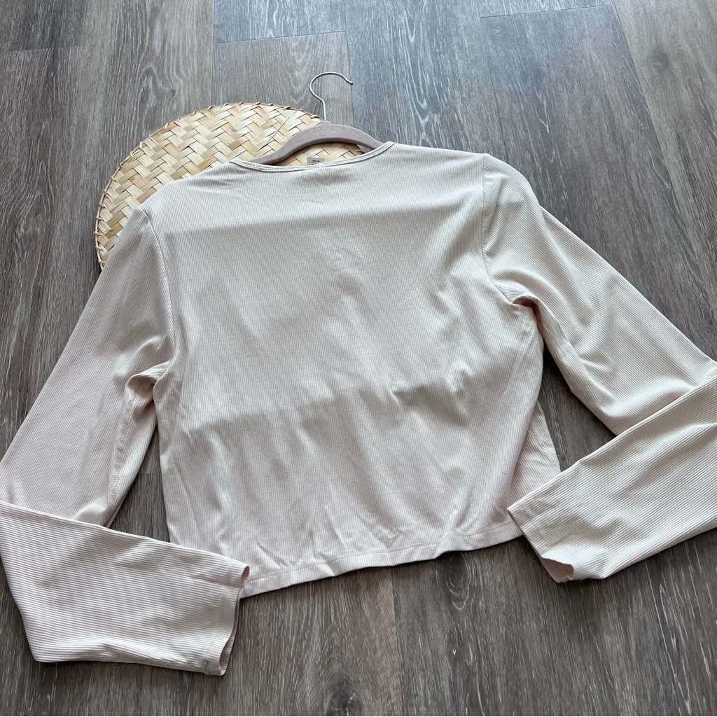 Yogalicious heavenly rib Tara crop long sleeve‎ top in cream - Image 5
