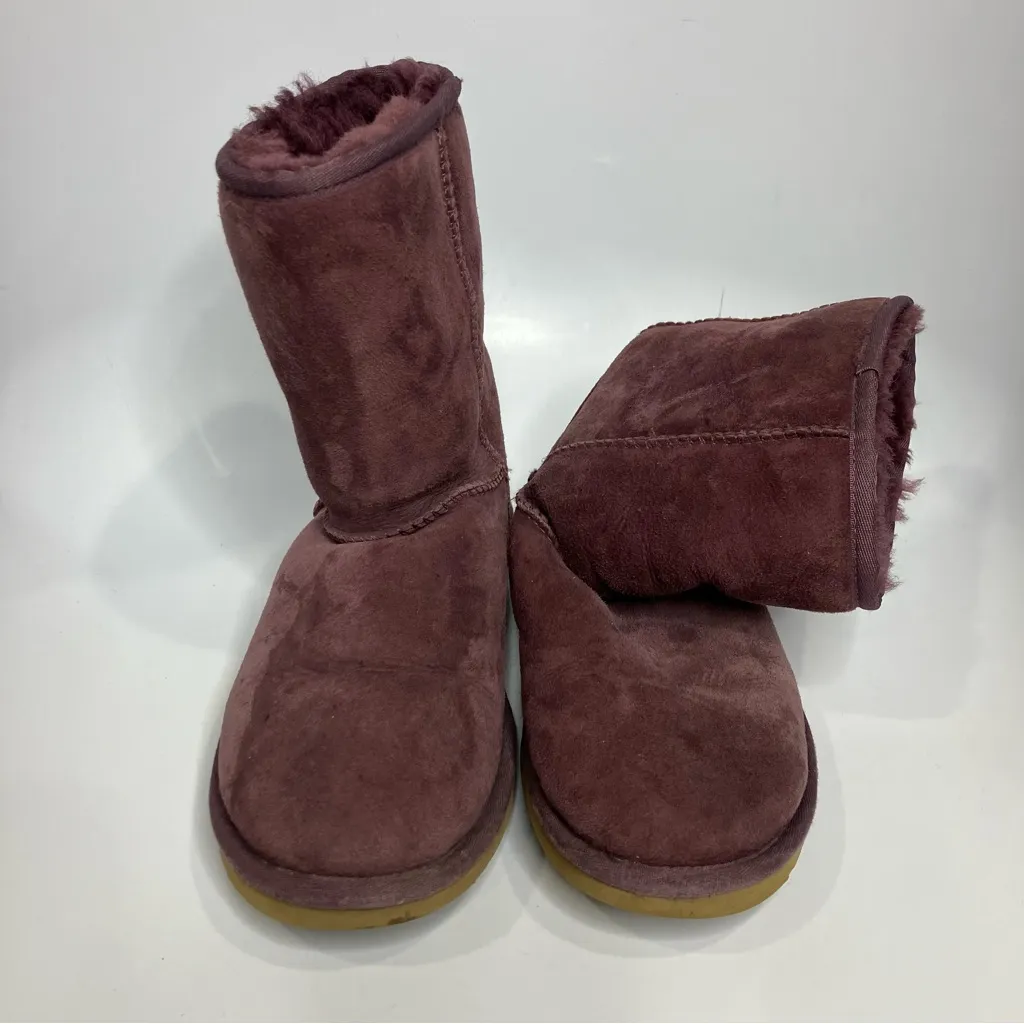 UGG Classic short boots in Aster purple‎ women’s size 8 suede sheepskin Sherpa - Image 3