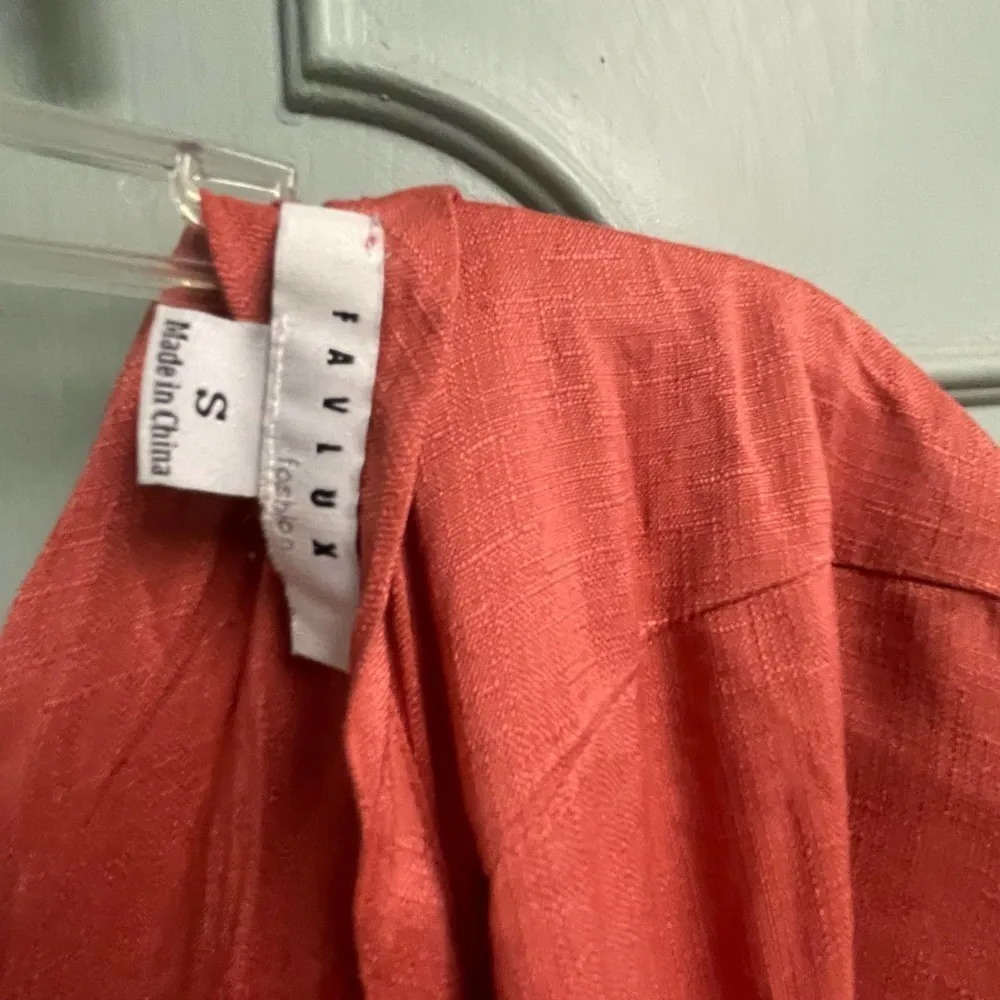 Favlux  Jumpsuit Sz Small EUC Coral Wide Leg V-Neck Style - Image 3