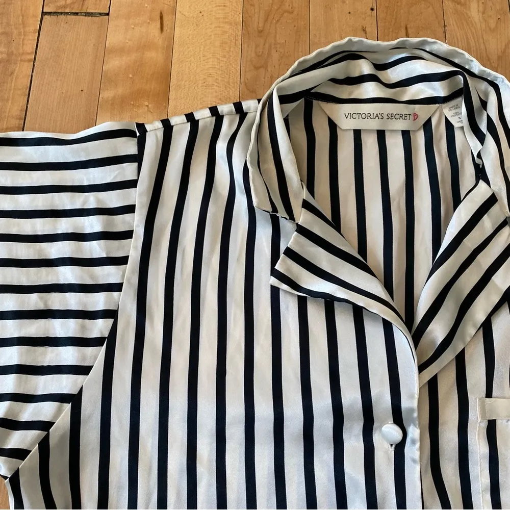 Victoria’s Secret Silky Button-Down Top - Image 2