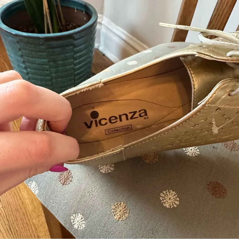 Vincenza | Gold Metallic Vented Tie Platform Sneakers Size 9 - Image 5