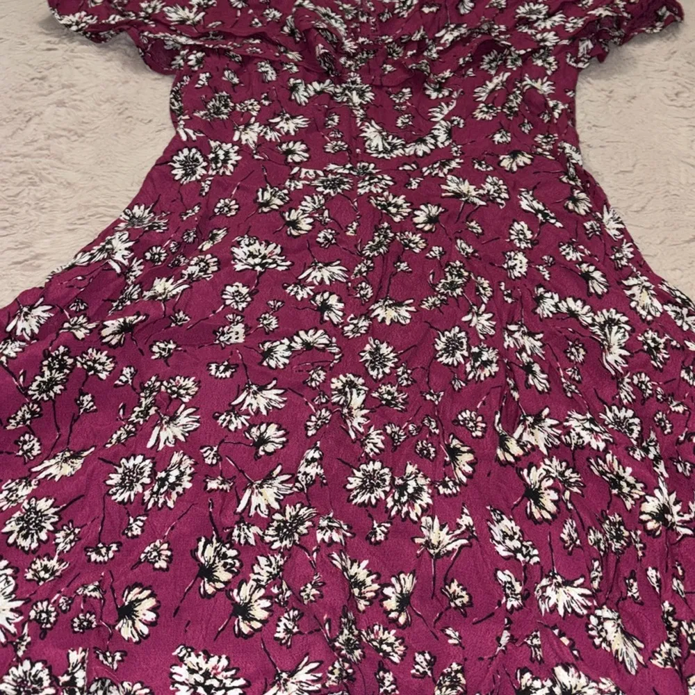 Floral print Forever21 dress in size M - Image 9