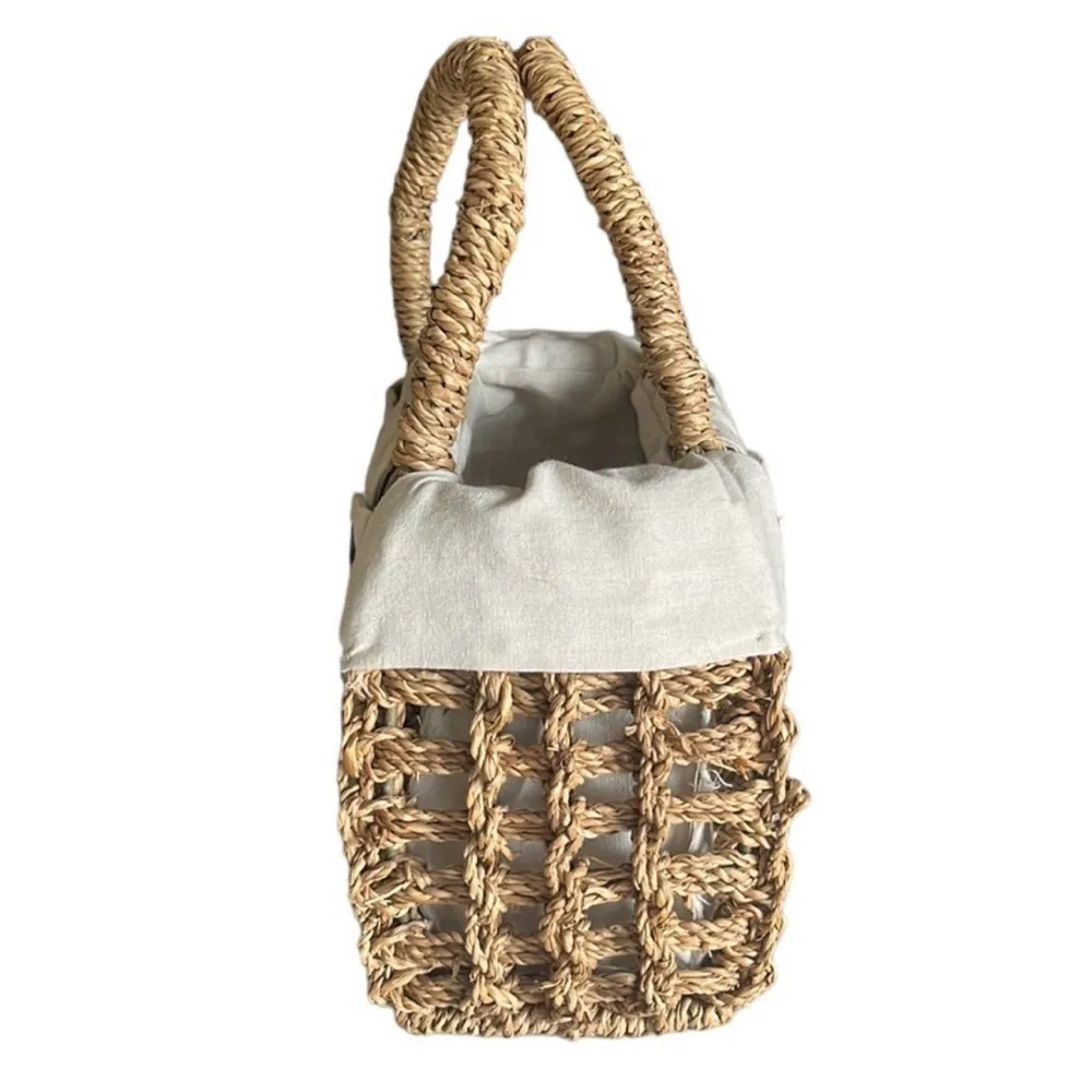 Small wicker handbag with liner. Tan - Image 5
