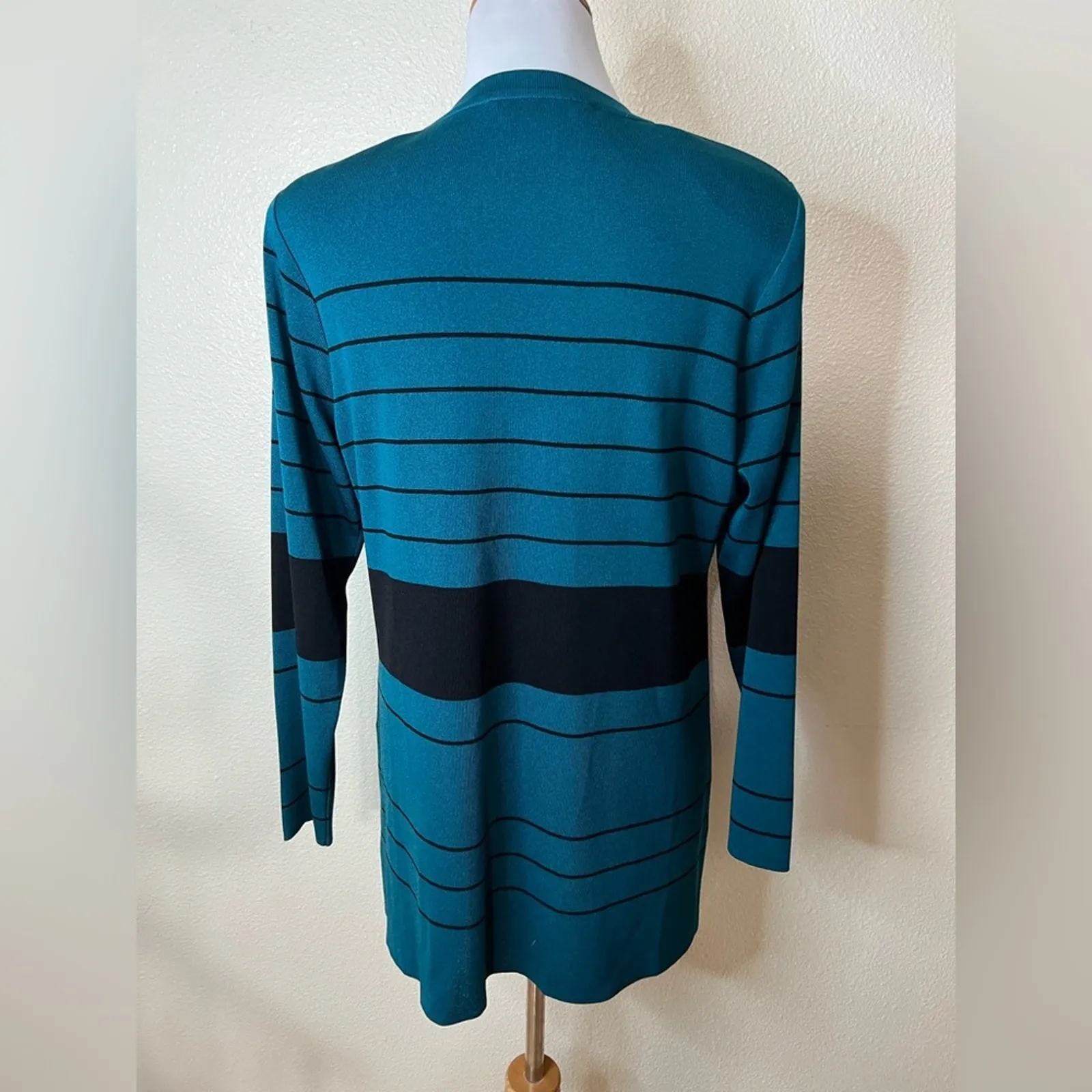 Exclusively Misook blue black striped open cardigan sweater MEDIUM - Image 4