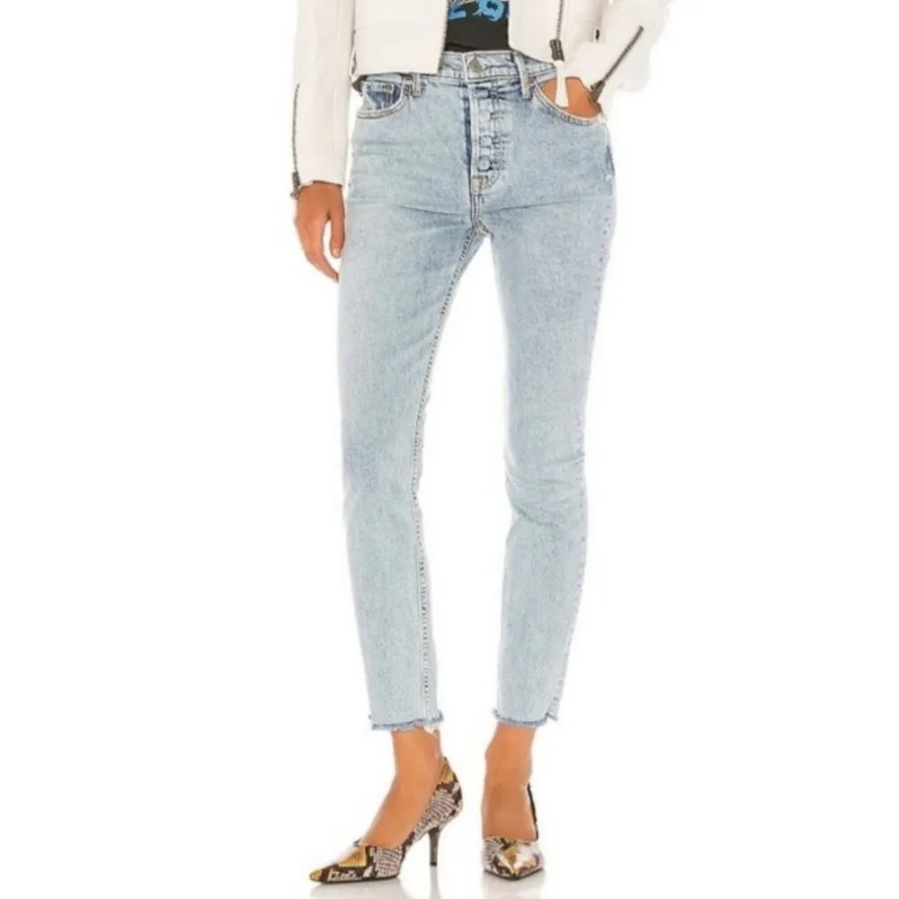 GRLFRND Karolina High Rise Light Wash Raw Hem Blue Jeans Close Call Size 26 - Image 13