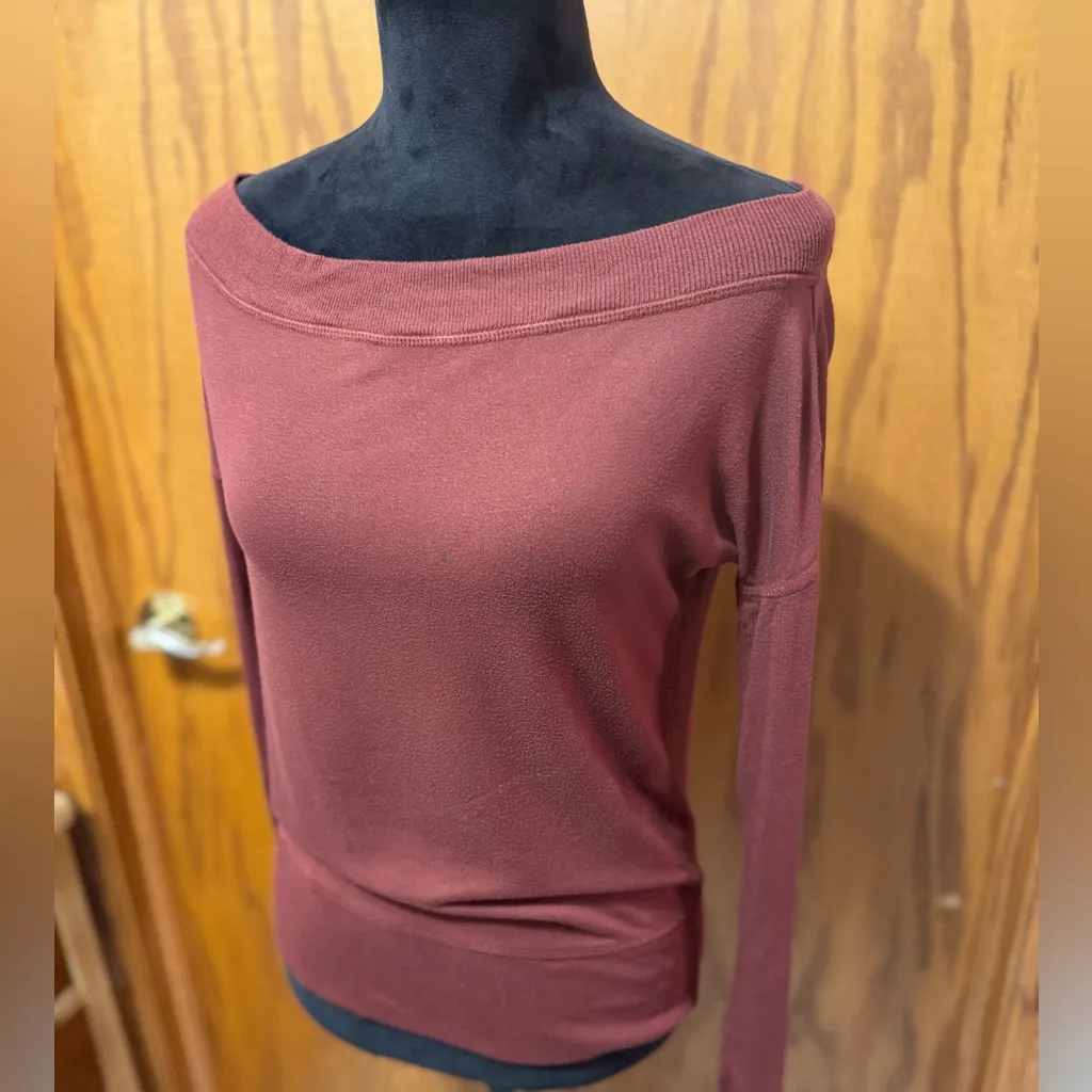Athleta Studio Barre Sweatshirt Size XSP but fits up to medium - Image 4
