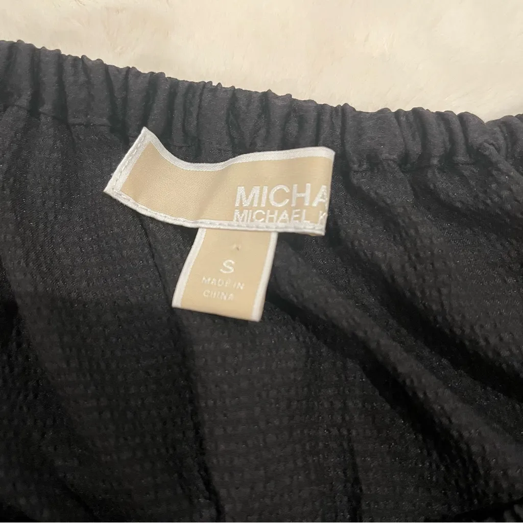 MICHAEL KORS Textured Pouf Off Shoulder Handkerchief Top Black Size S - Image 5