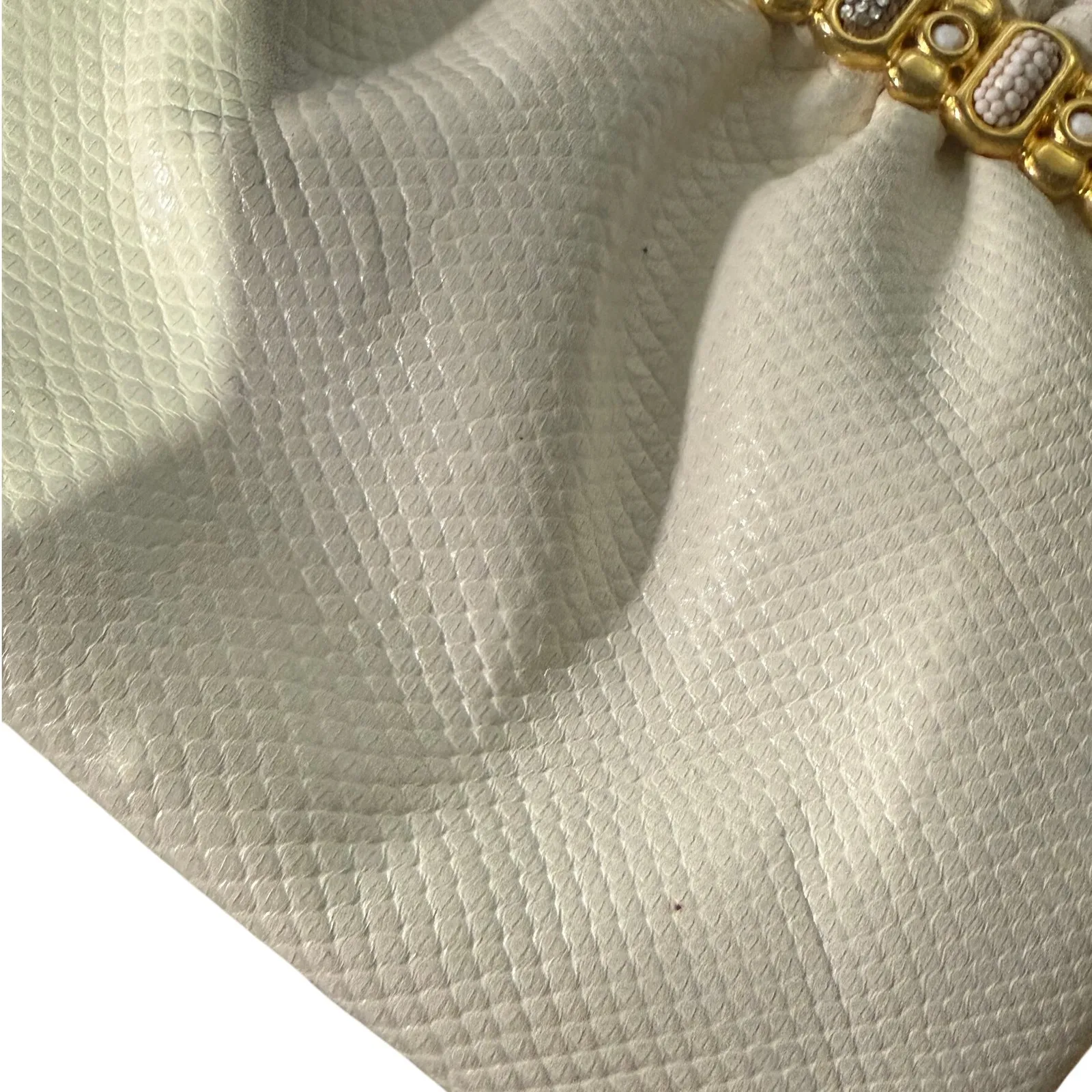 Finesse La Model Vintage Cream Evening Bag Gold Jewel Lock Snakeskin Texture - Image 8