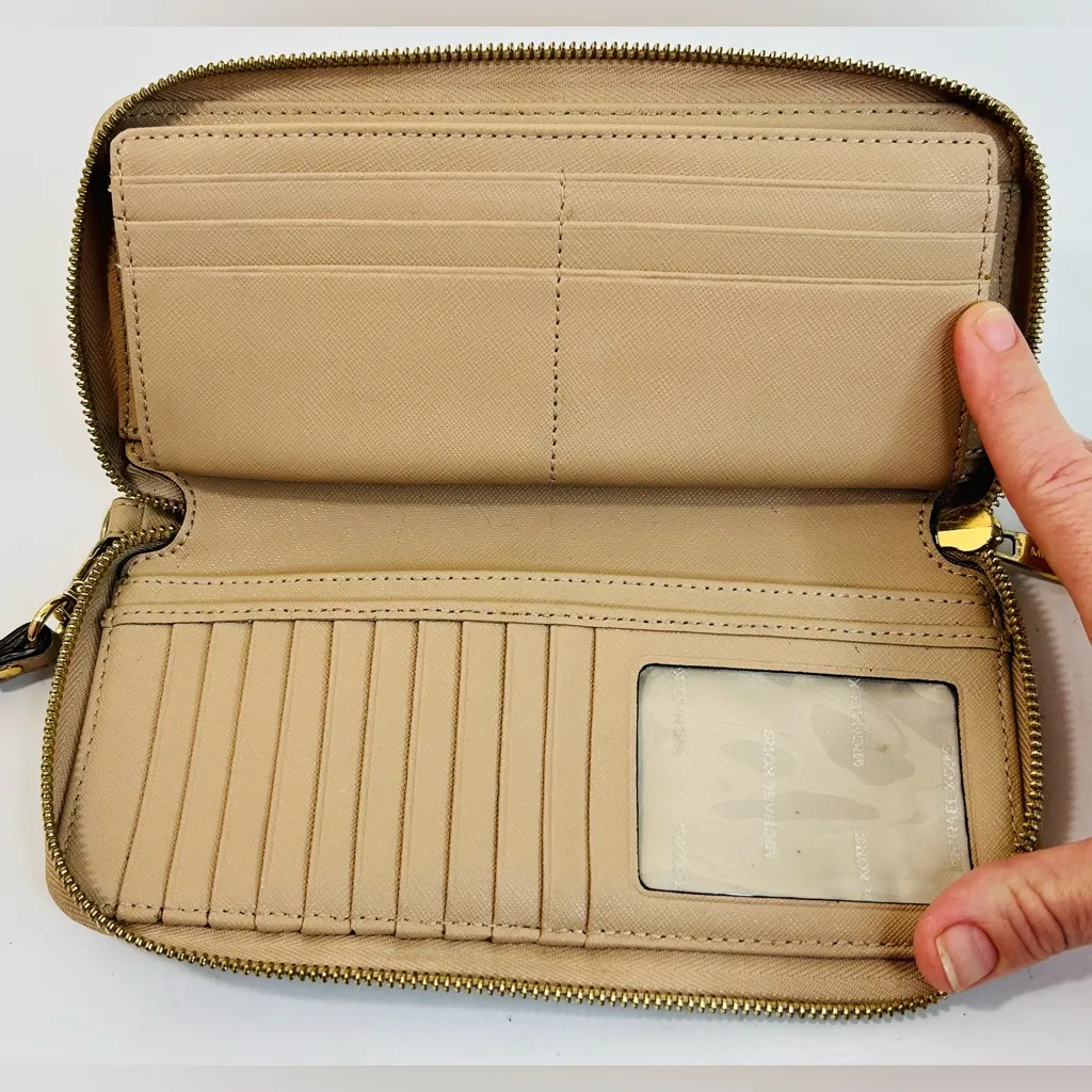 Michael Kors Jet Set Continental Wristlet Wallet in Beige Saffiano Leather - Image 5