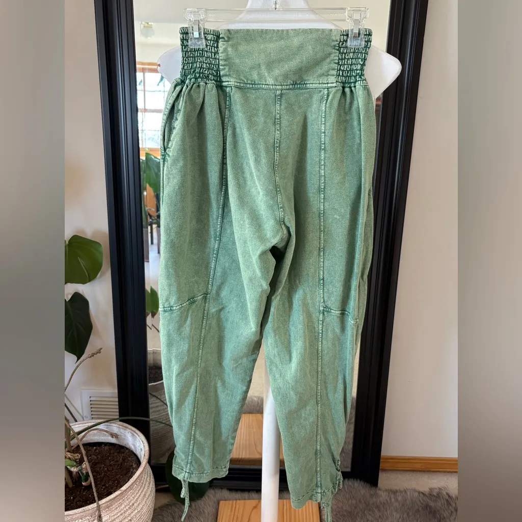 FREE PEOPLE Green Billie Pants With Elastic Smocked Waistband & Ankle Tie - Image 5