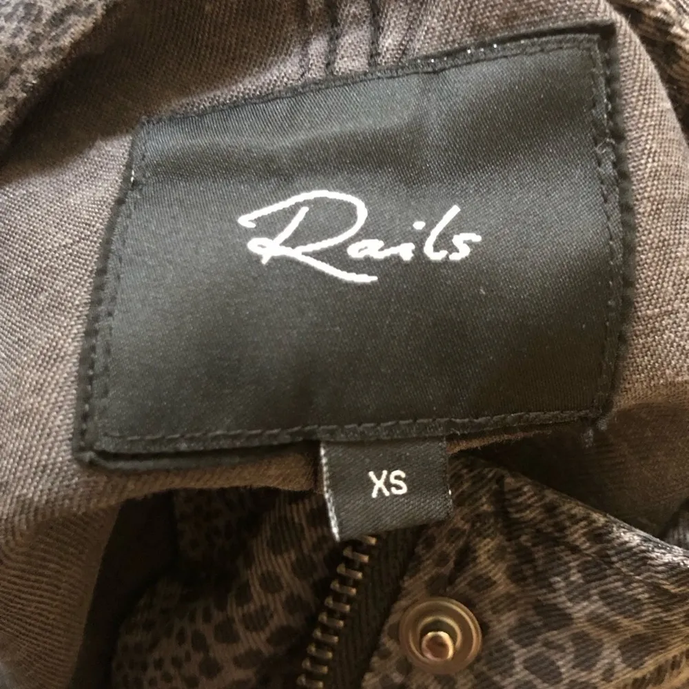 Collins Jet Cobra Short Linen Blend Jacket In Jet XS Black Grey Pockets - Image 10