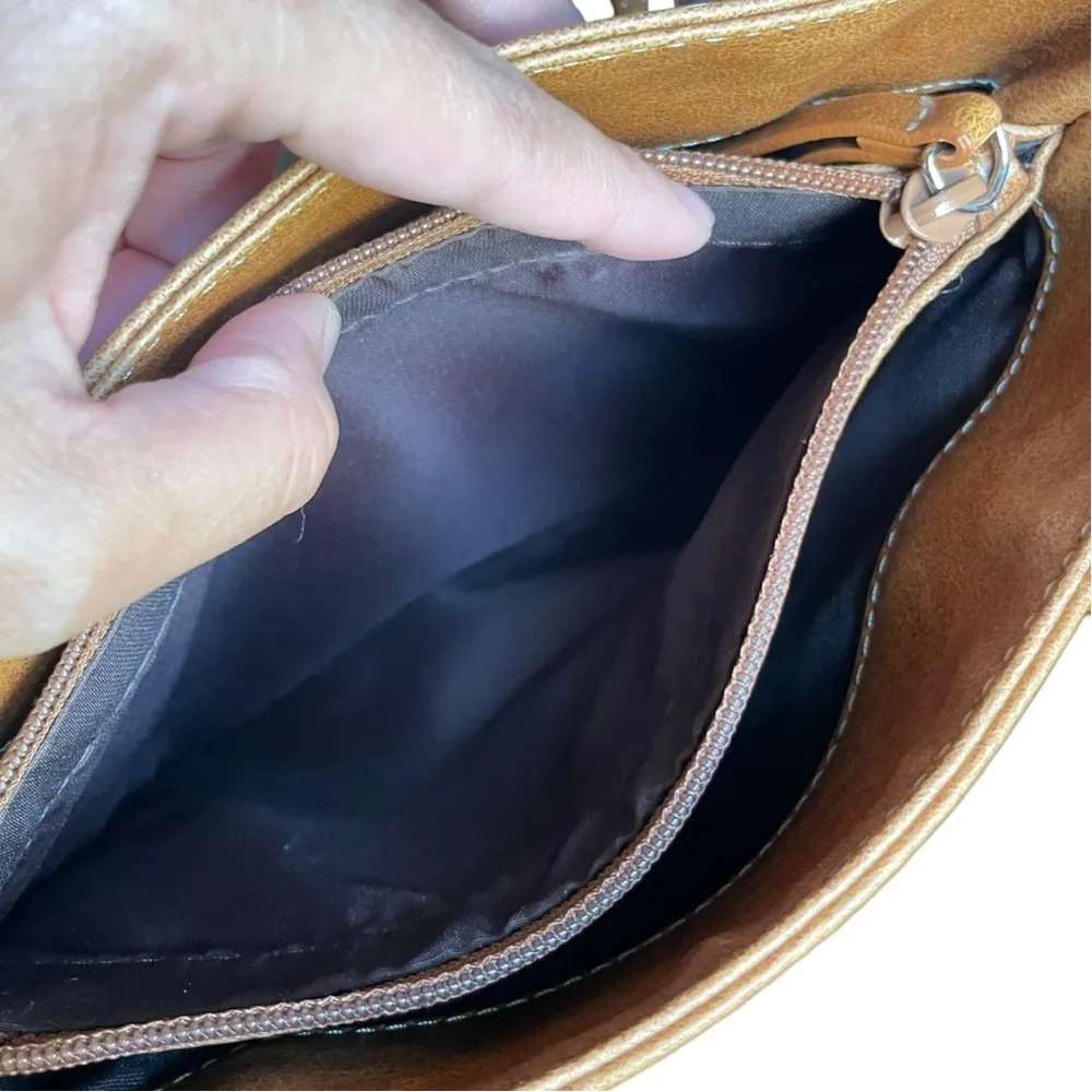 Vintage Nine West Accessories Leather Shoulder Bag - Image 11