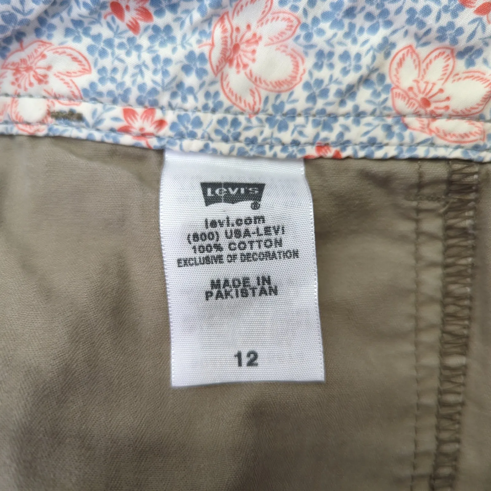 Levi's Tan Chino Shorts Women's Size‎ 12 100% Cotton Gorpcore Khaki Casual - Image 4