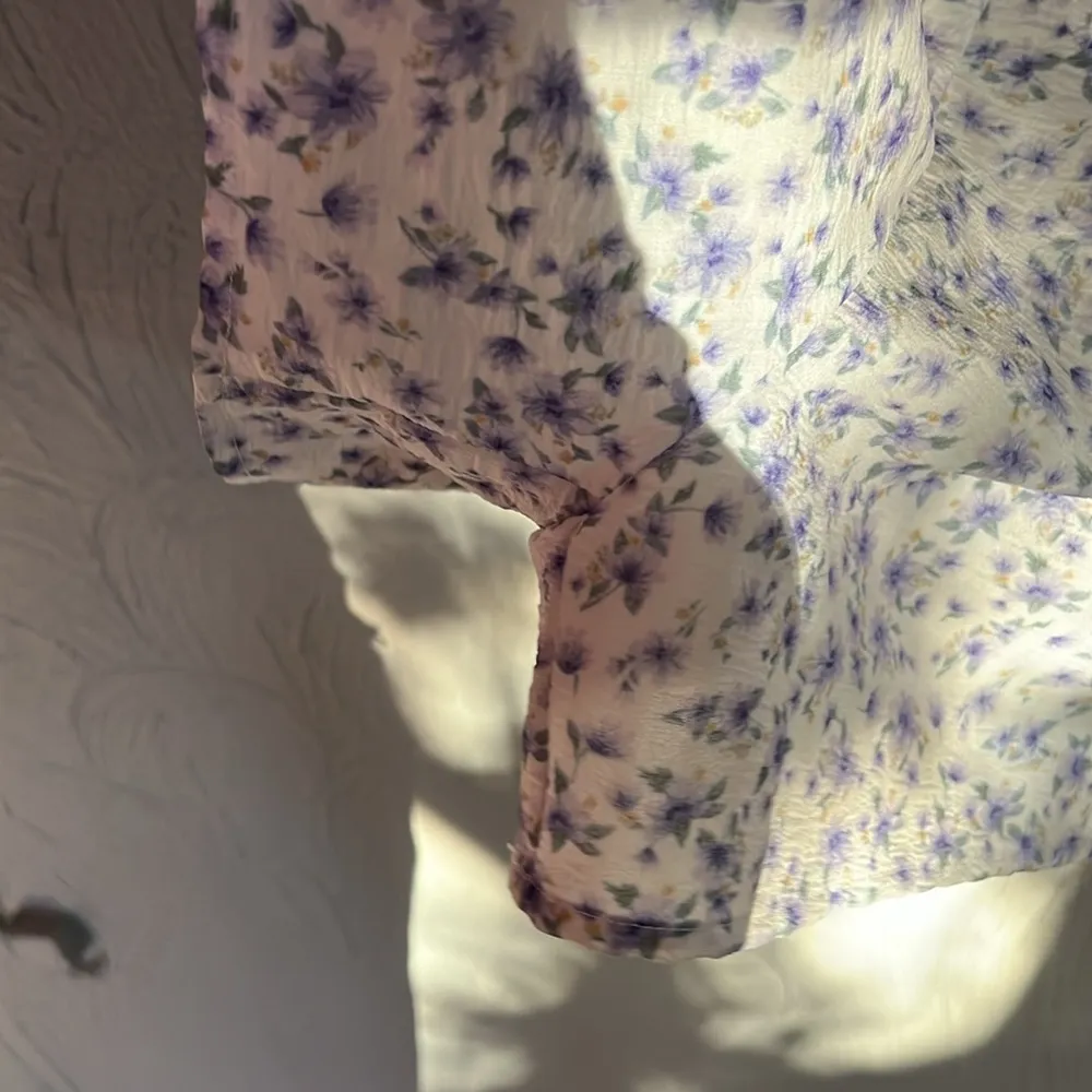 Elodie floral romper size XL - Image 3