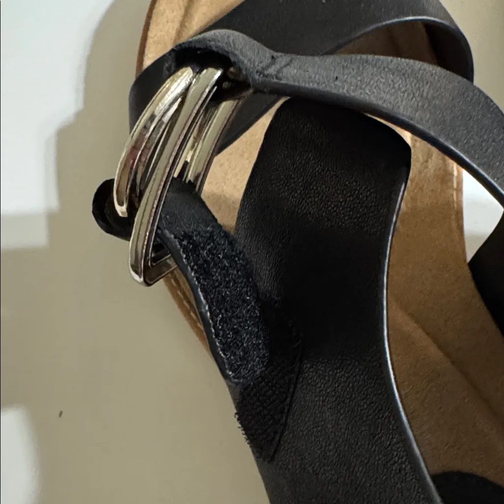 Sofft Black Leather Sandals with Silver Buckle Velcro Closure Size 8.5 - Image 3
