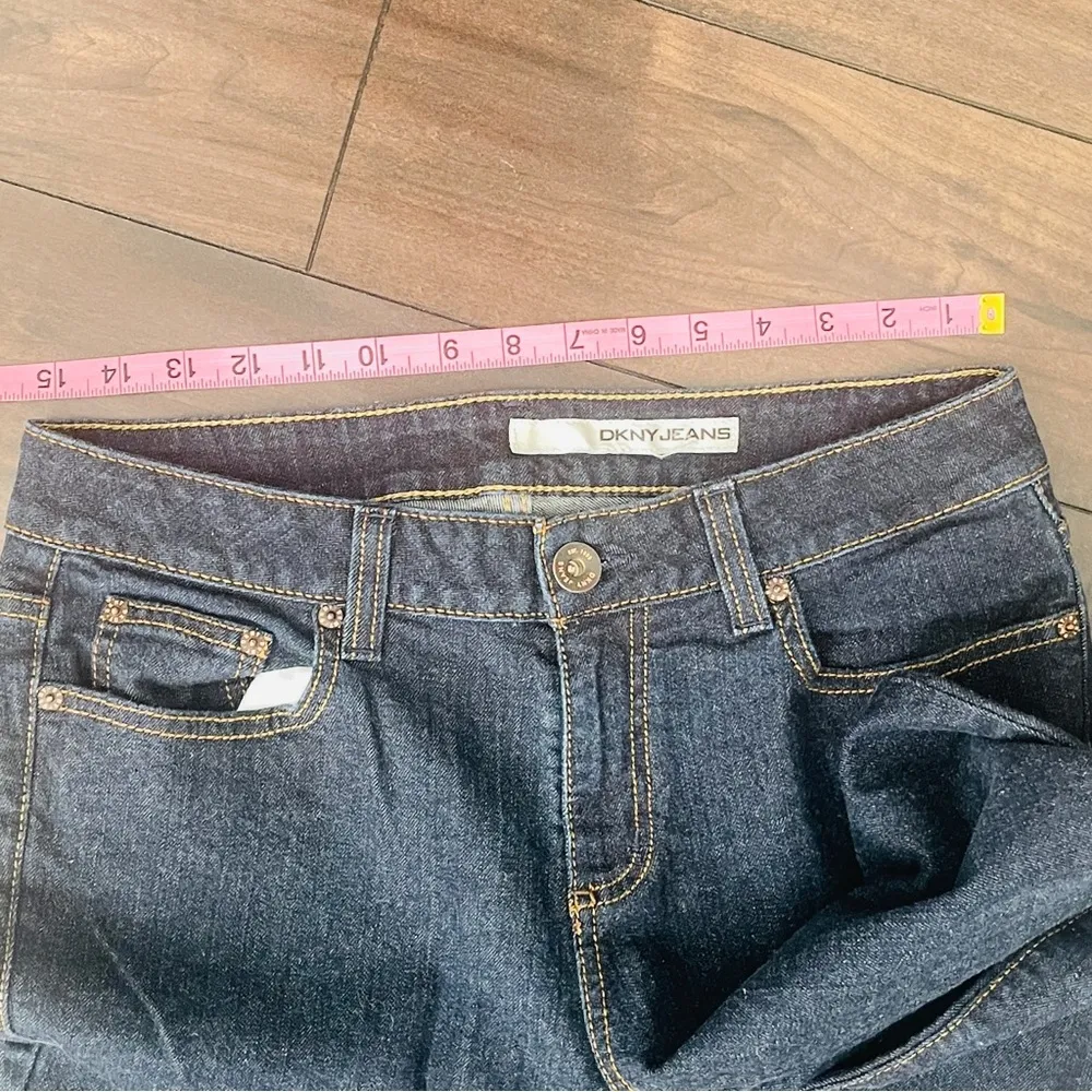 DKNA JEANS women’s dark wash blue flared button closure - Image 9