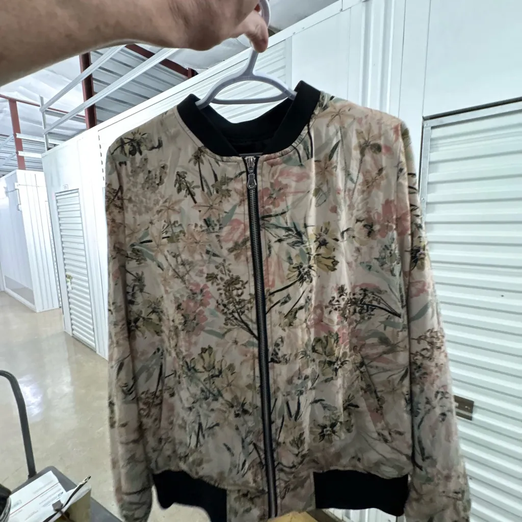 I.N. Studio Feminine Floral Jacket in Cream Pastels and Black Trim XL - Image 10