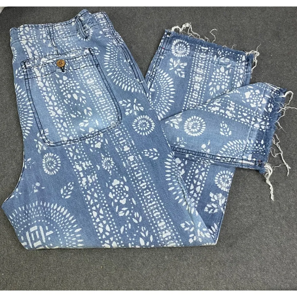 Free People Island Vibes Discharge Trousers, Blue Boho Print Cropped Jeans Sz 31 - Image 8