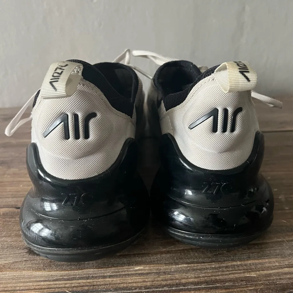 Nike Women’s Air Max 270 Vast Grey Black Size 12 - Image 3
