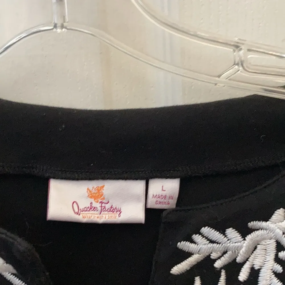 FINAL MARKDOWN Quacker factory embroidered top large - Image 2