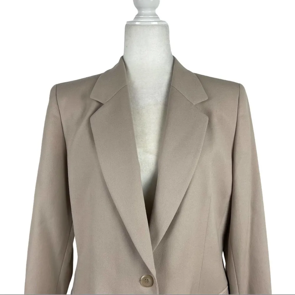 Pendleton  Virgin Wool Single Button Blazer Sz 14P - Image 4