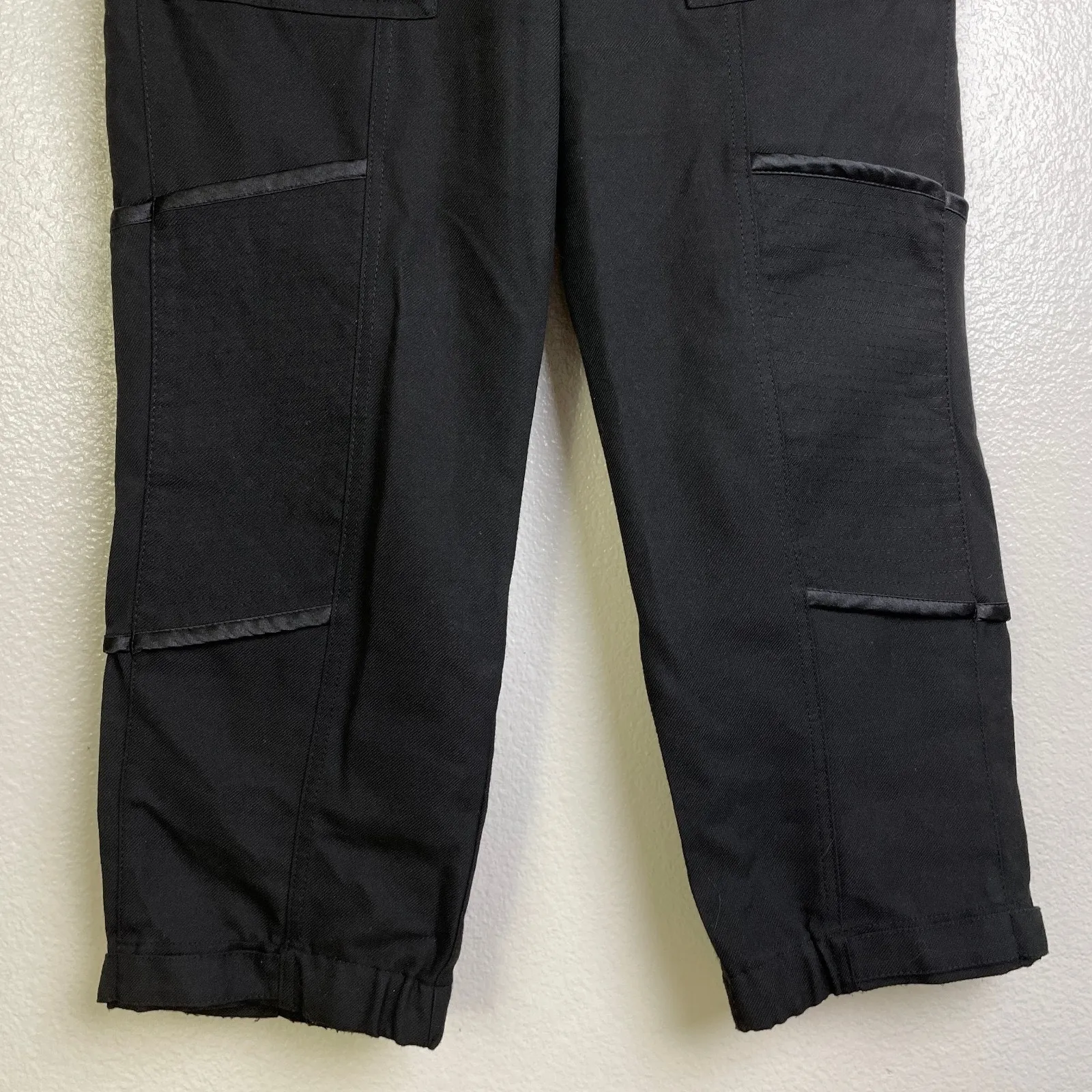 Me + EM Moto Pants Womens 10 Black Cropped Satin Trim Casual Cargo Snap - Image 5