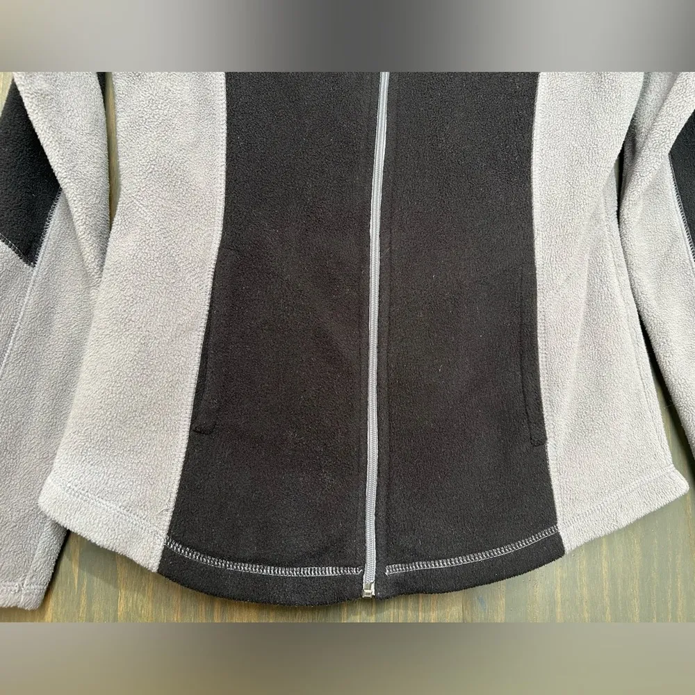 Tek gear zip up jacket size M - Image 5