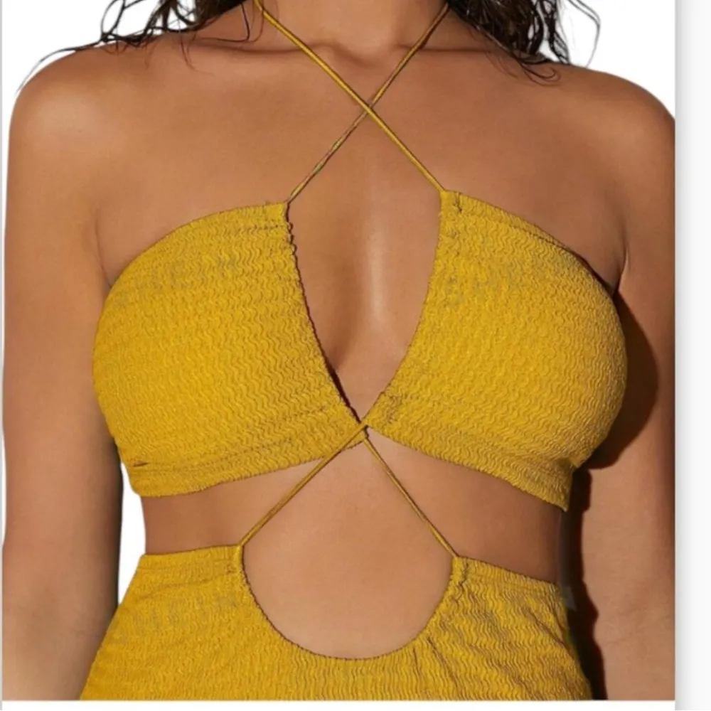 Fashion dress maxi cut out split thigh high halter neck yellow large NWT - Image 2