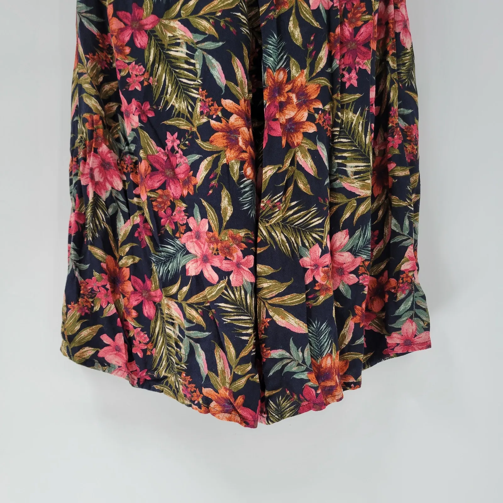 American‎ Eagle Strapless Jumpsuit Womens Med Tie Front Tropical Floral Wide Leg Black - Image 13