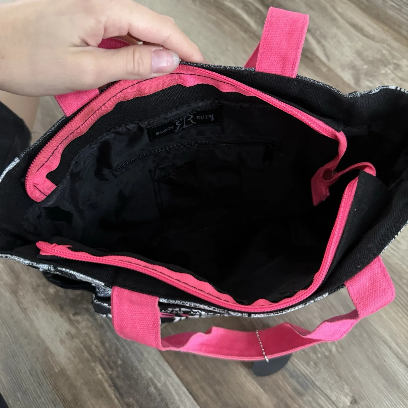 Robin Ruth New York Statue of Liberty Tote Bag Pink & Black Zip Top - Image 3