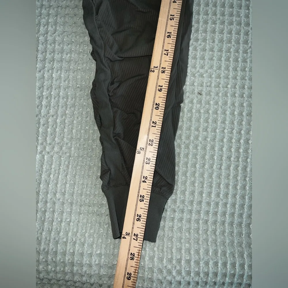 Lululemon Beyond the Studio Jogger 6 Grey Sage
Size 2 - Image 2