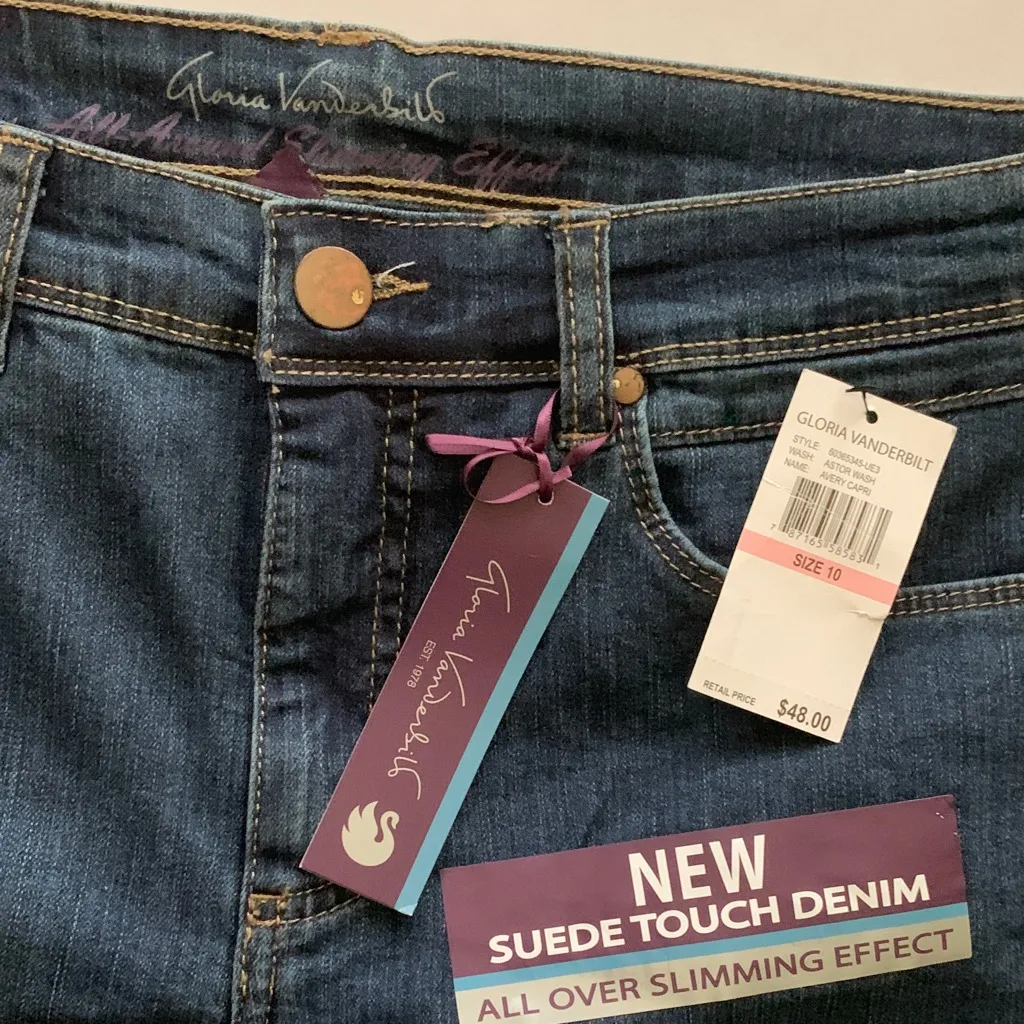 Gloria Vanderbilt Dark Indigo Capris (245) - Image 2