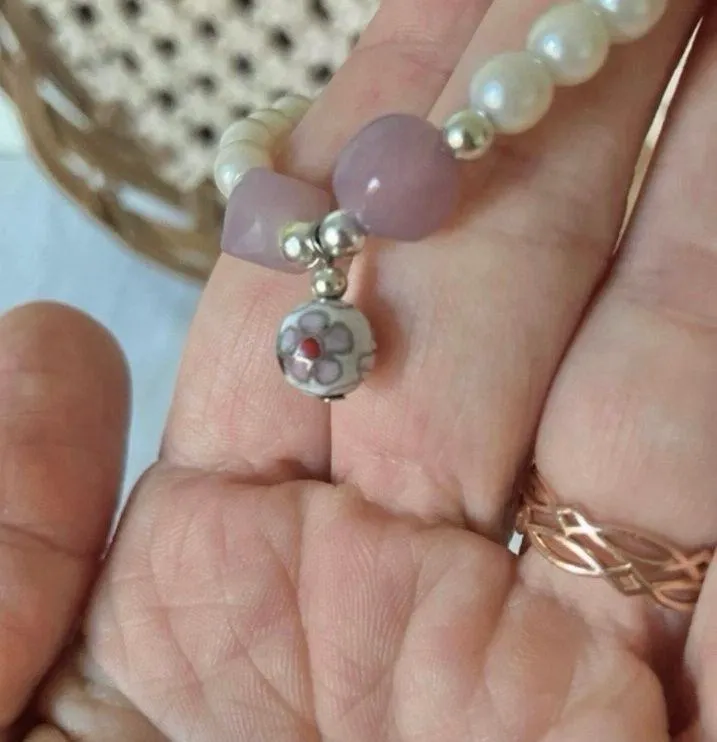 “Meredith” Purple Pearl Bracelet Stretch Elastic Floral Bead Classic - Image 4