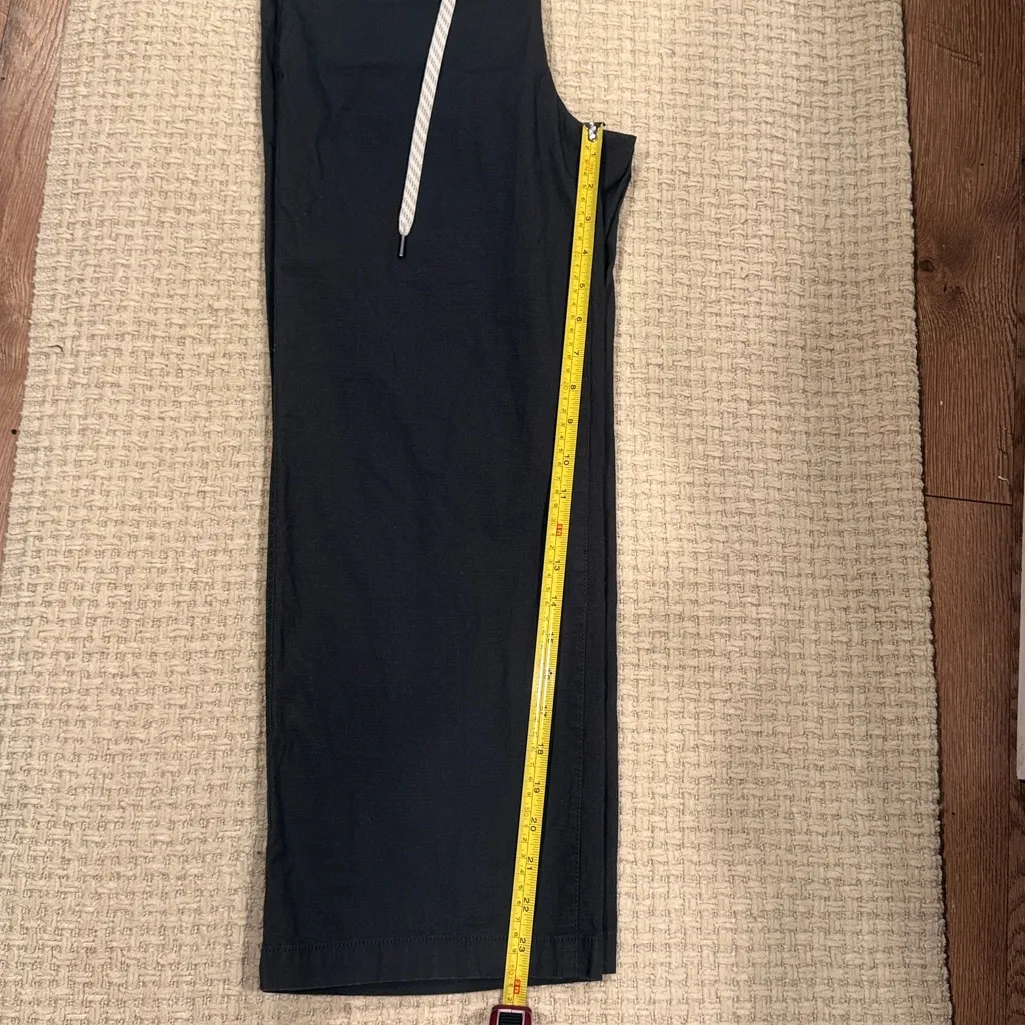 Vuori Womens Ripstop Wideleg Charcoal size Small - Image 10