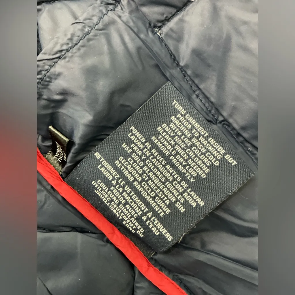 Tommy Hilfiger puffer jacket 💙 - Image 8