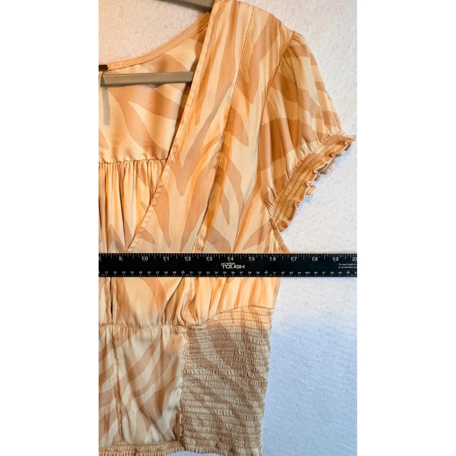 Free People Tiger Print V Neck Smocked Waist Short Sleeve Blouse Top XL - Image 6