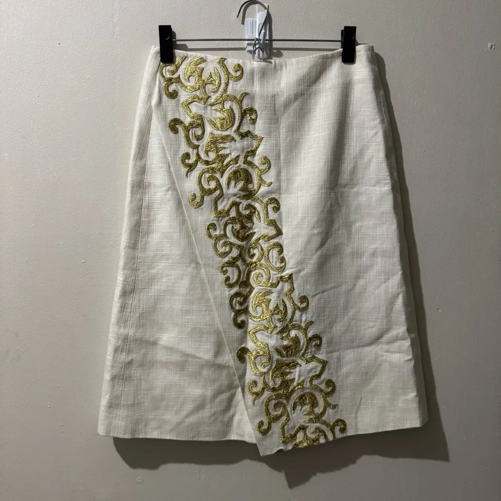 Tory Burch Ivory Gold Kathleen Embroidered Linen Wrap Skirt size 6 - Image 2