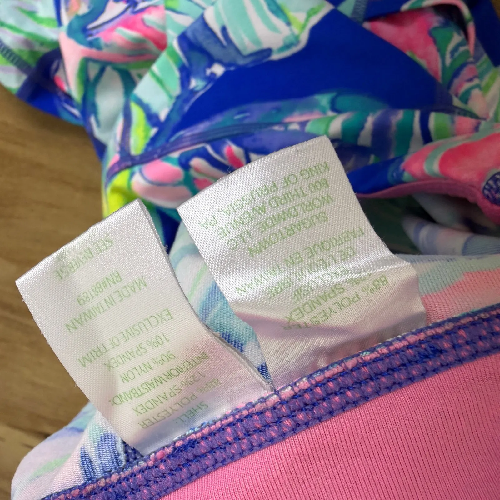 Lilly Pulitzer Luxletic Casa Del Sol Weekender Leggings Small Blue Floral Crop - Image 11