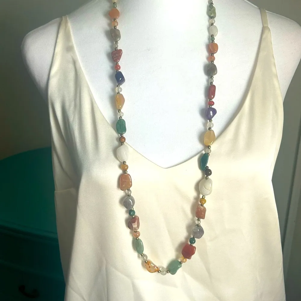 Vintage Long Mixed Jasper Agate Stone Bead Necklace with Gold Tone Spacers Green - Image 2