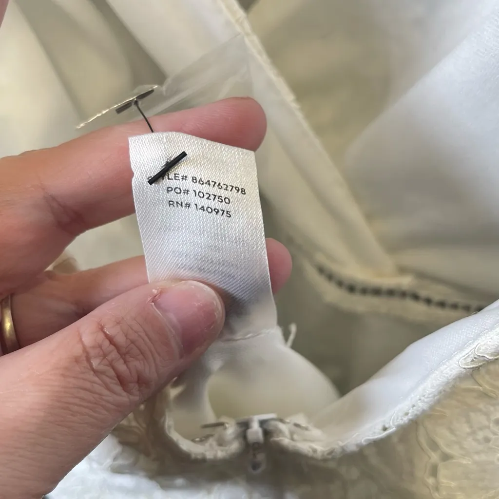 Lulu's‎ Women's NEW Babygirl White Lace Faux Wrap Romper Bell Sleeves Size Large - Image 5