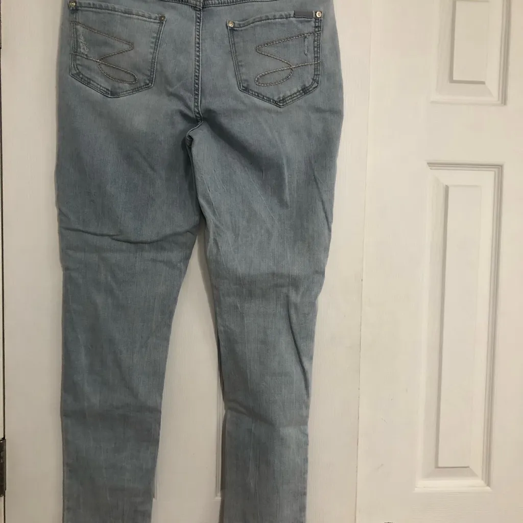 Seven7 tummyless high Rise skinny lighter wash distressed jeans women’s size 10 - Image 6