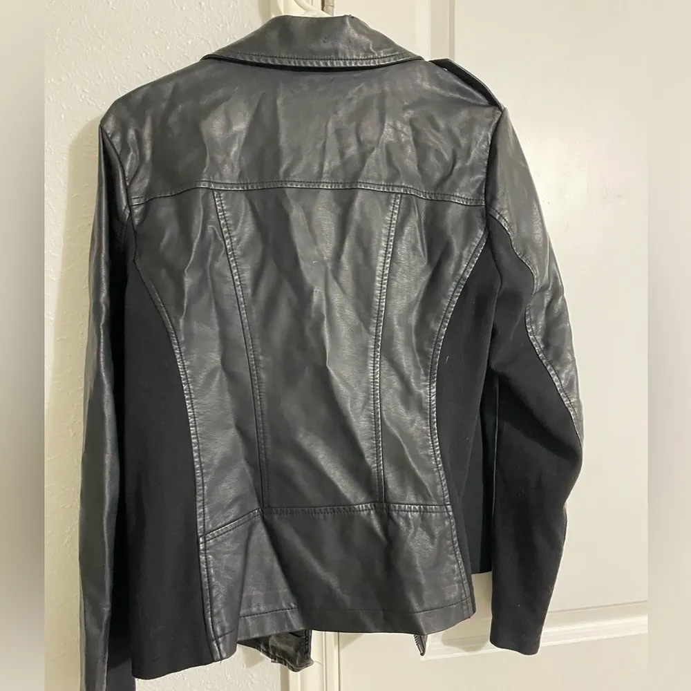 Black Womens Leather Jacket - Image 5