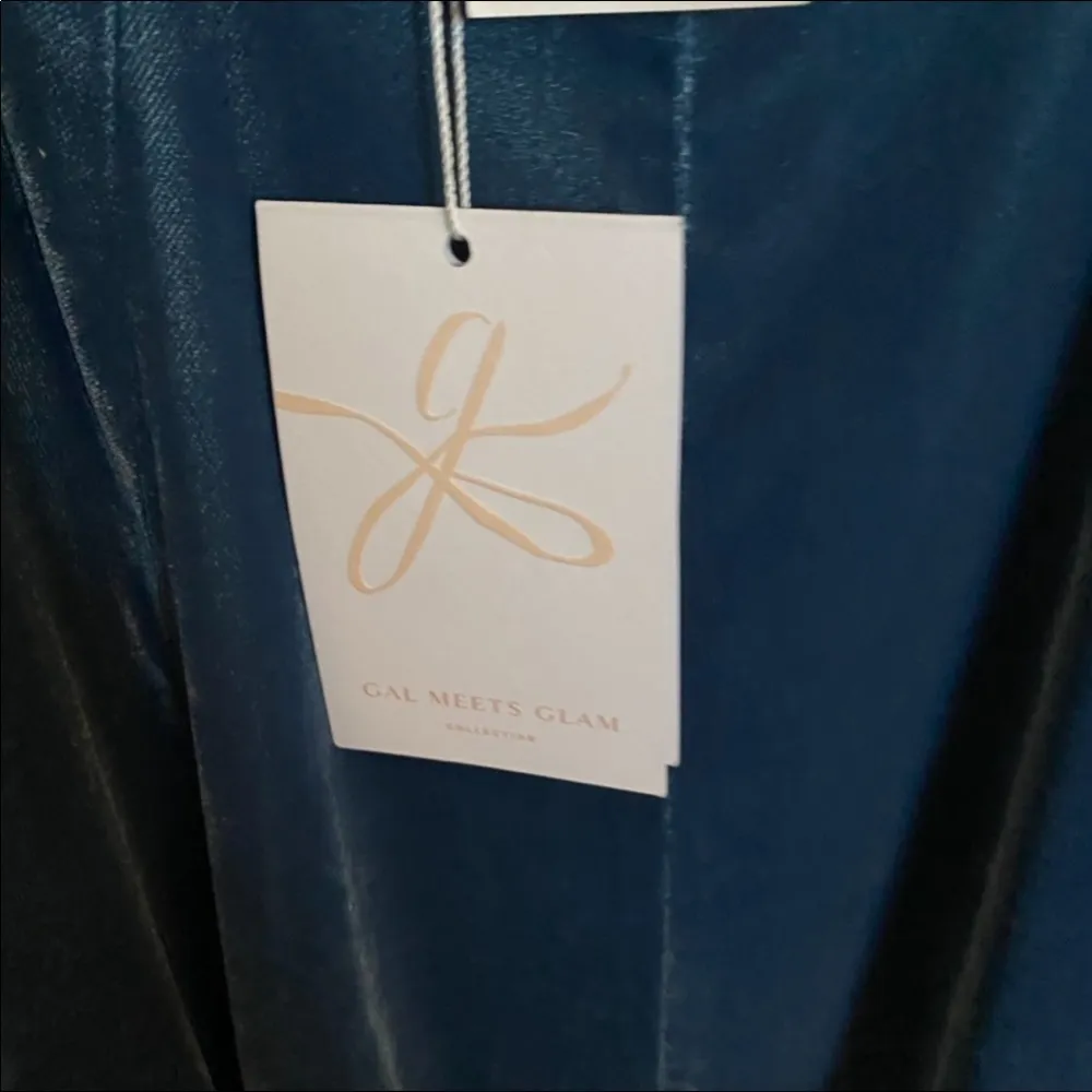 Gal Meets Glam Christine Velvet Twist back Dress - Image 8