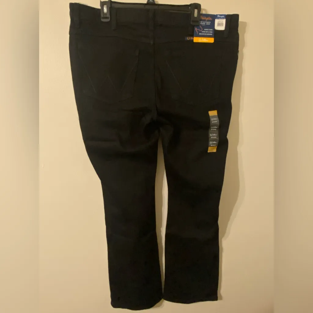 NWT Women's Wrangler WIllow Ultimate Riding Jean Black Wash 35/19 x‎ 34 - Image 2